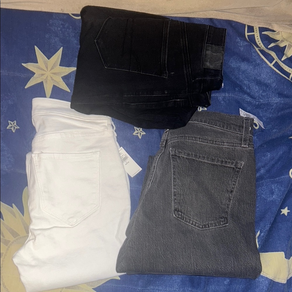 Old Navy Women's Jeans - Black, White, and Gray